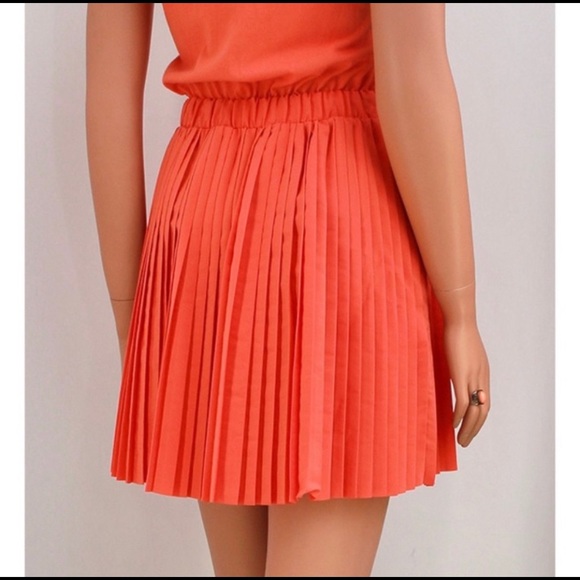 kate spade Dresses & Skirts - Kate Spade Saturday pleated coral dress 💕